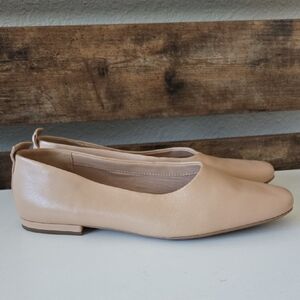 Franco SARTO Elegant Tan Leather Flats Size 9W